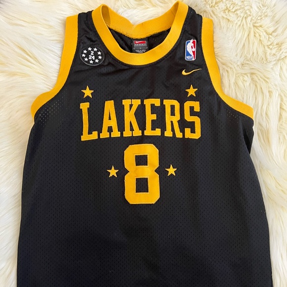 Vintage Lakers Kobe #8 Jersey L Youth/ M Womens
